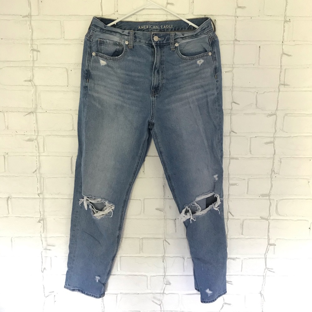 Size 8, American Eagle Mom Jeans
